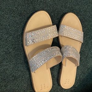 Sandals nude
